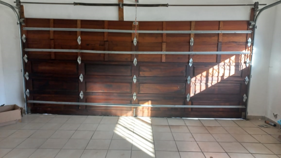 5 Bedroom Property for Sale in Ladybrand Free State